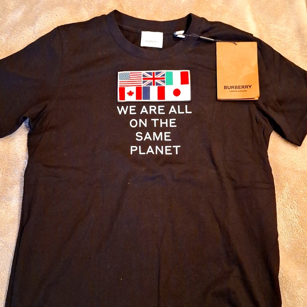 Burberry Tshirt